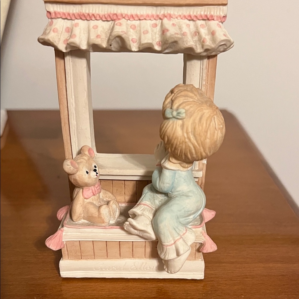 Sweet Dreams Blue and White Porcelain Figurine 1987